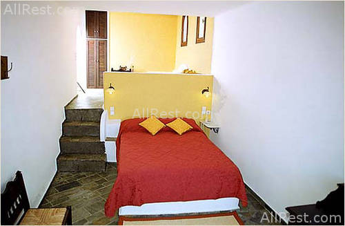 Ira Hotel 12
